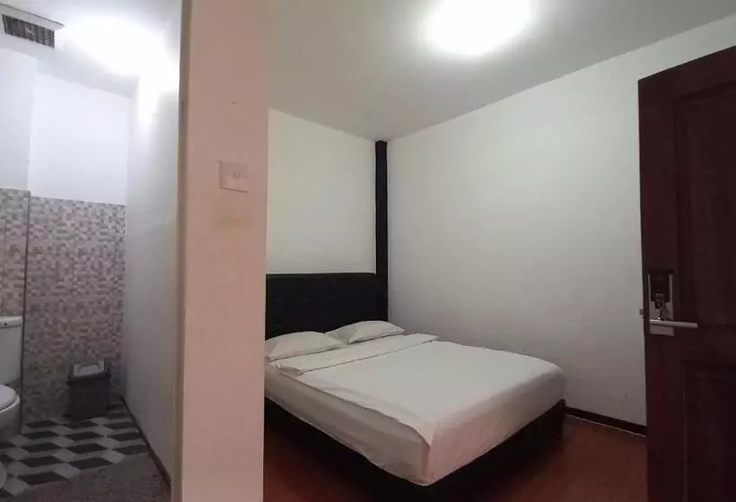 Dc Hotel & Hostel