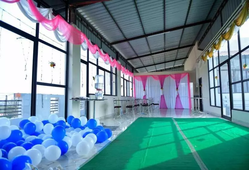 ホテル Akshayam Grand Inn