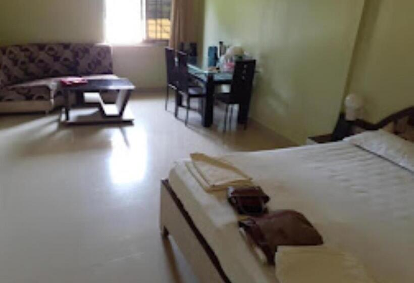 Отель Blue Paradise Chandrapur