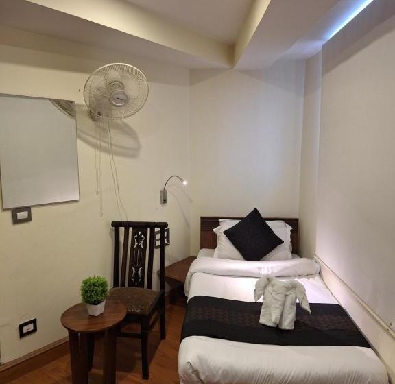 Hotel M Bar And Restaurant