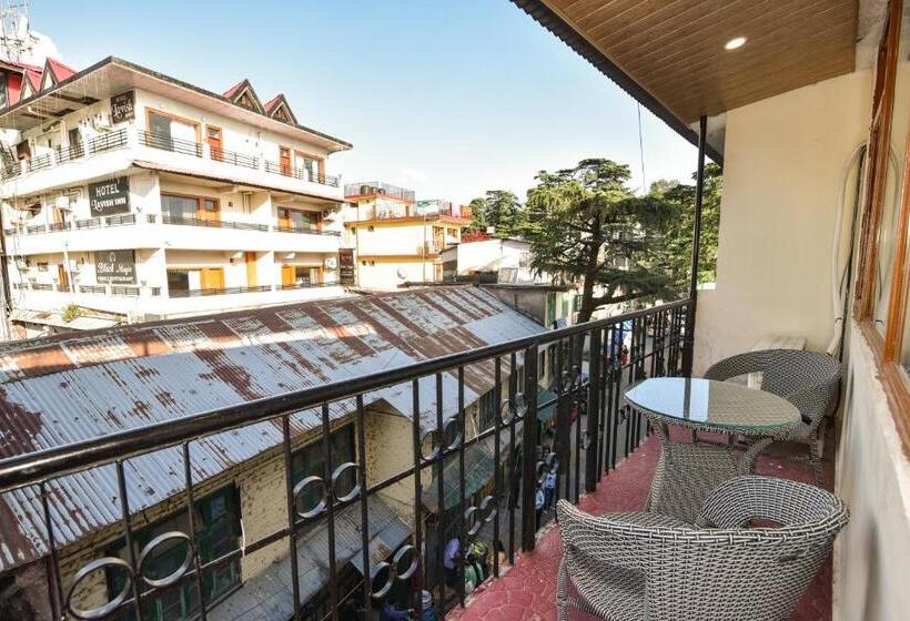 Hotel M Bar And Restaurant