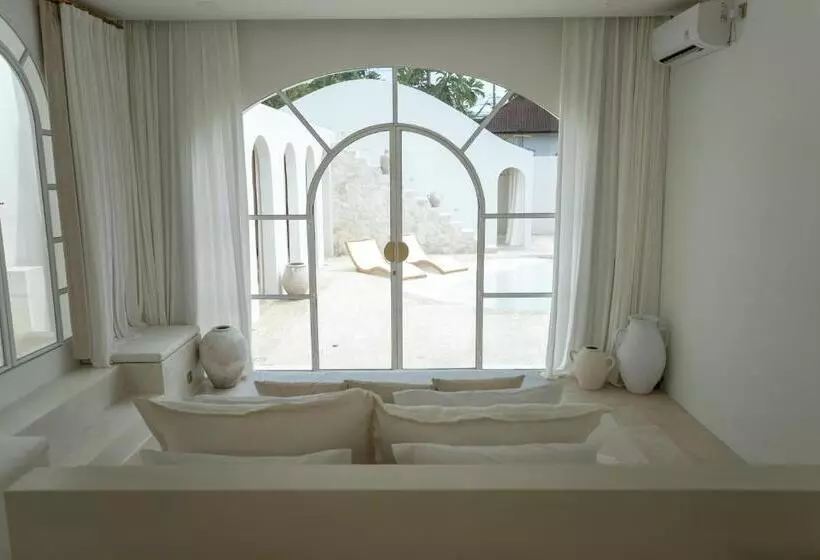 Hotelli Maja Canggu