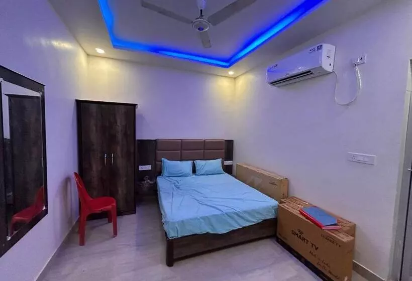Hotelli Oyo Subharam