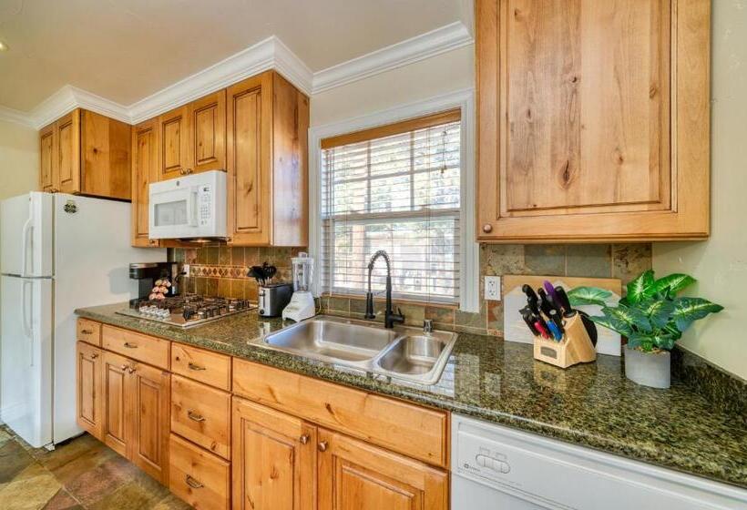 汽车旅馆  Moose And Maple Lodge