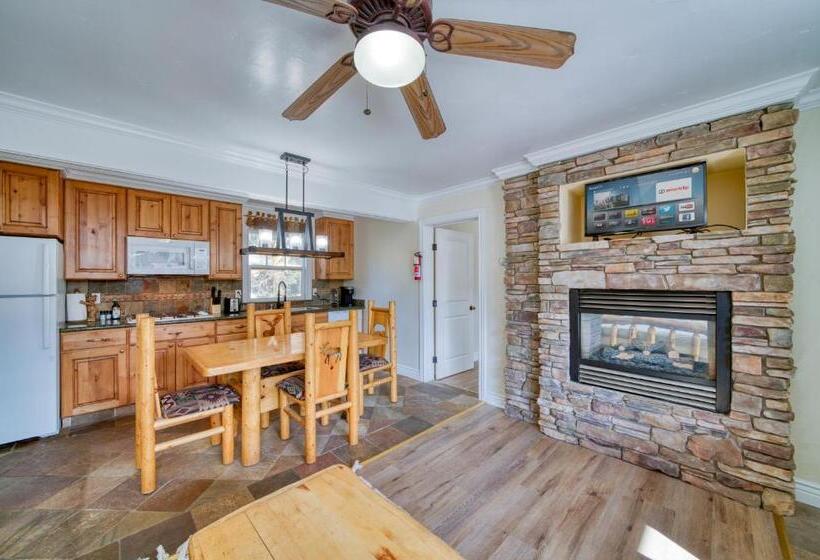 汽车旅馆  Moose And Maple Lodge