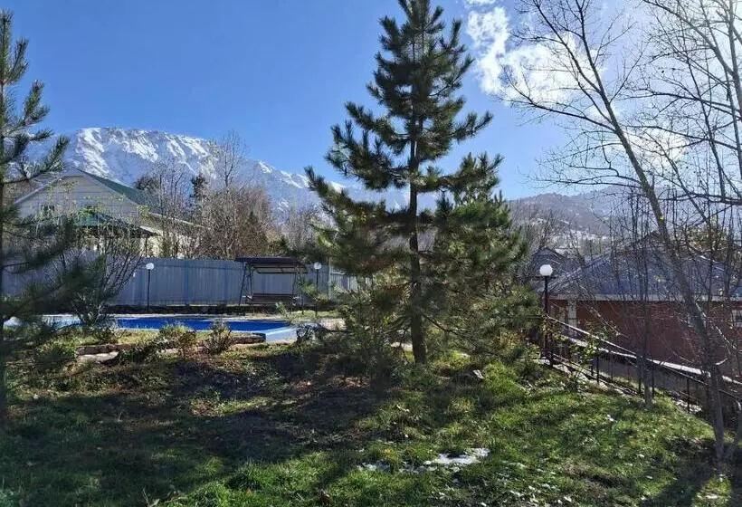 Majatalo Chimgan Home
