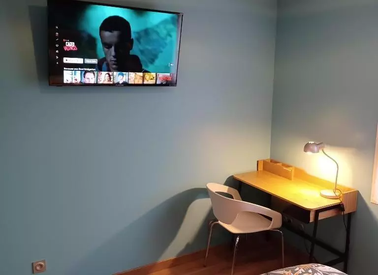 ペンション Maison Calme/chambre Privée/clim+tv/pétit Dejeuner Inclu/tout Confort