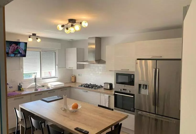ペンション Maison Calme/chambre Privée/clim+tv/pétit Dejeuner Inclu/tout Confort
