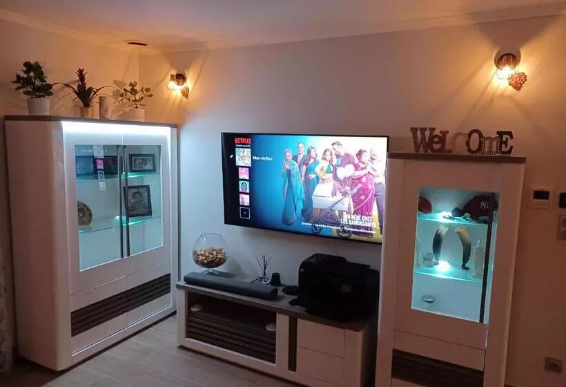 ペンション Maison Calme/chambre Privée/clim+tv/pétit Dejeuner Inclu/tout Confort