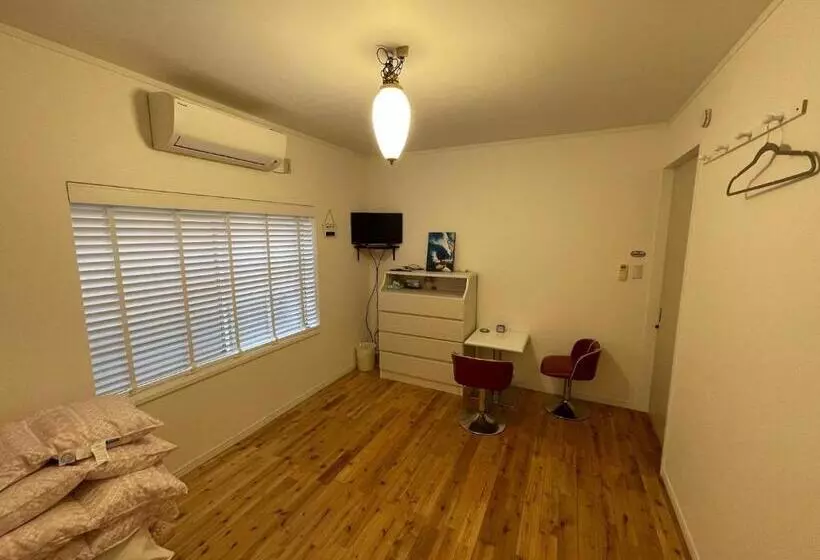 پانسیون Vamos The Beach Front   Vacation Stay 05356v