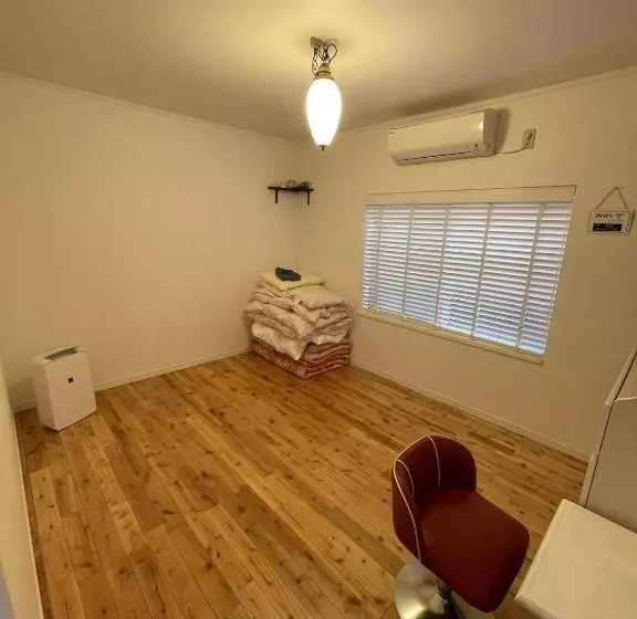 پانسیون Vamos The Beach Front   Vacation Stay 05356v