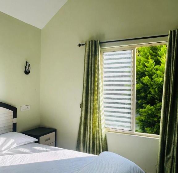 リゾートホテル Elenor Cottages