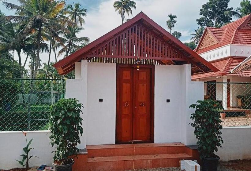 Resort The Royal Island