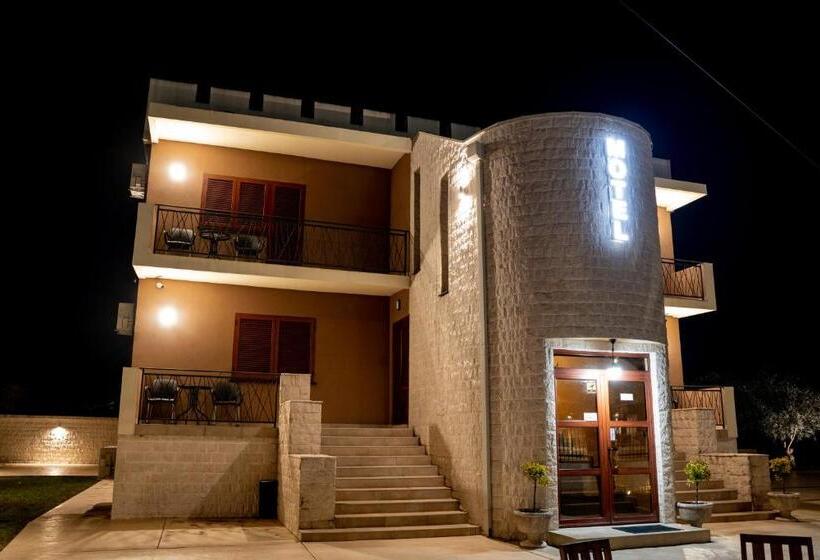 هاستل Motel Zeta Lux