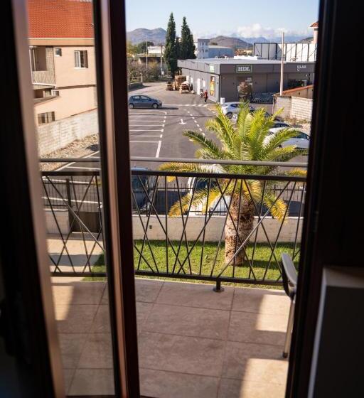 هاستل Motel Zeta Lux