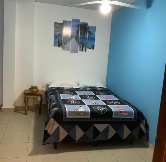 تختخواب و صبحانه La Dolce Vita Francophone