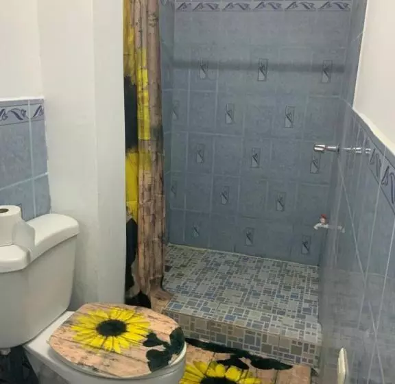 تختخواب و صبحانه La Dolce Vita Francophone