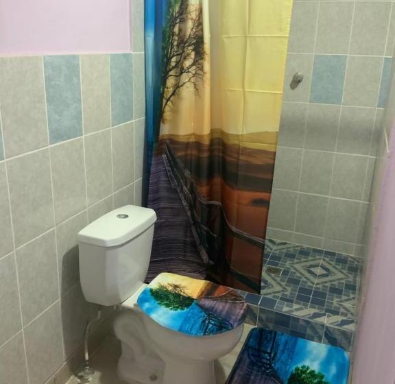 تختخواب و صبحانه La Dolce Vita Francophone