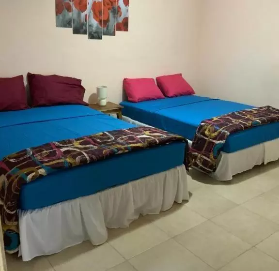 تختخواب و صبحانه La Dolce Vita Francophone