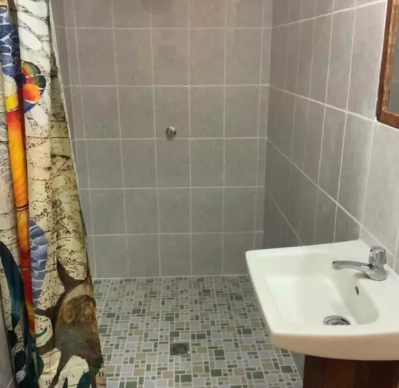 تختخواب و صبحانه La Dolce Vita Francophone