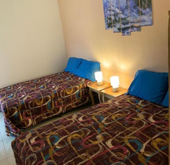 تختخواب و صبحانه La Dolce Vita Francophone