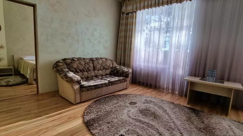 Hotelli готельно ресторанний комплекс три бобри