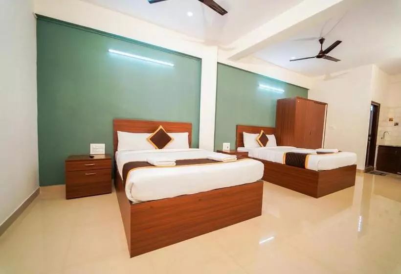 ホテル Ayani Inn