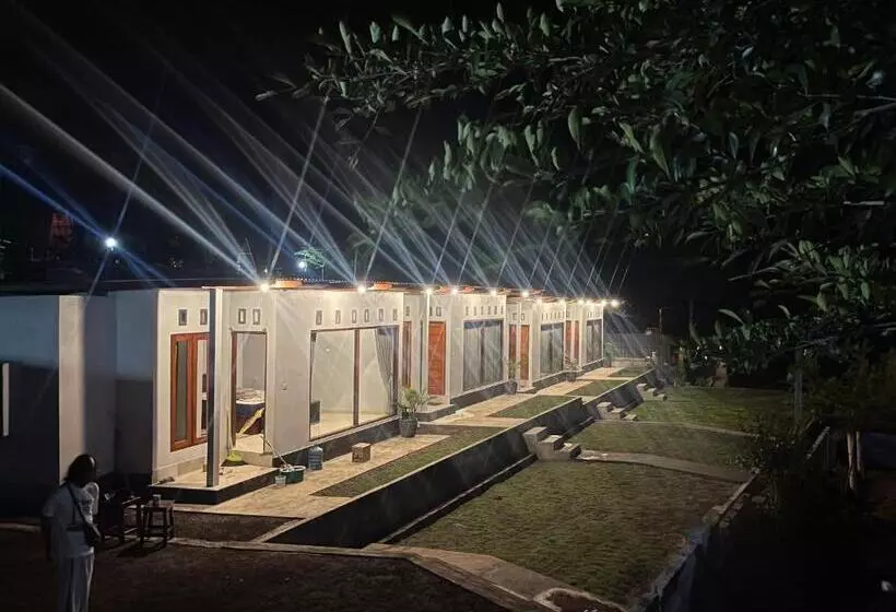 Hotelli Batur Holiday