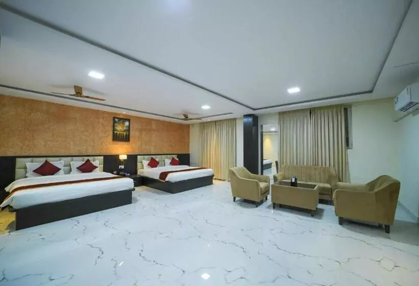 ホテル Cn Windsor Chikmagaluru