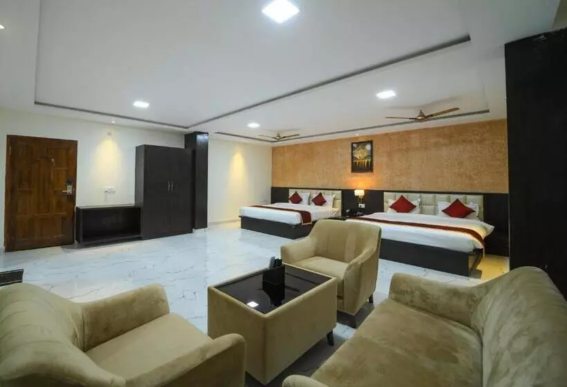 ホテル Cn Windsor Chikmagaluru