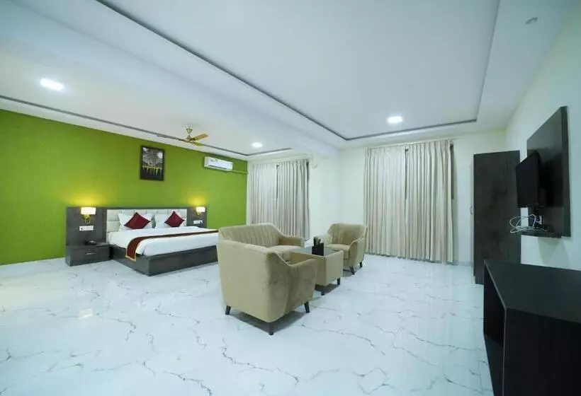 ホテル Cn Windsor Chikmagaluru