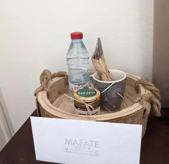هتل Gite Urbain Mafate Café