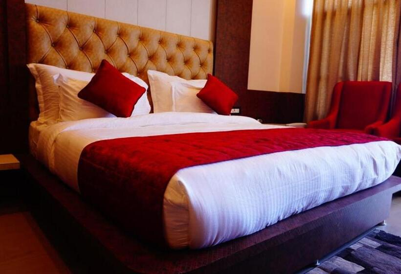 Hotel Grand Hill Mall Road Mcleodganj