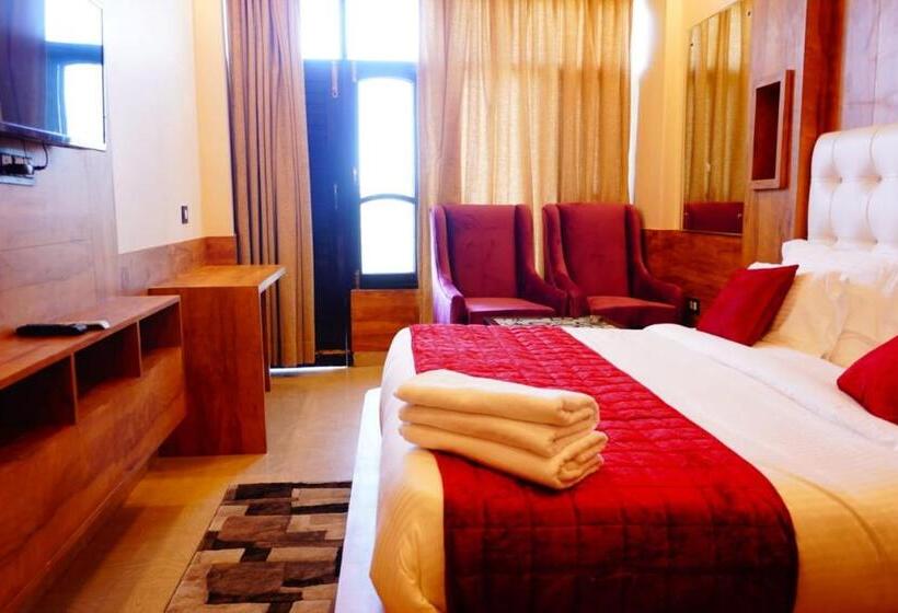 Hotel Grand Hill Mall Road Mcleodganj