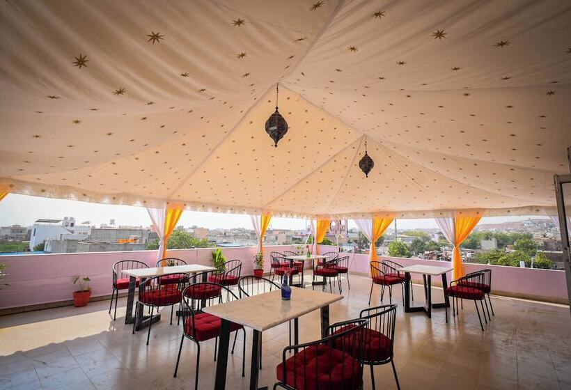 Hotelli Raj Residency