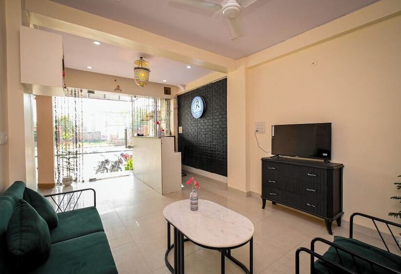 Hotelli Raj Residency