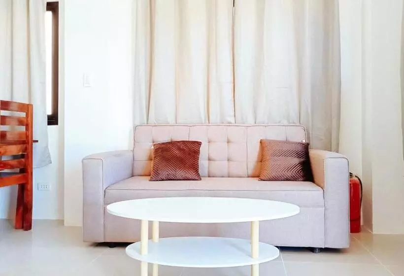 ホテル Reddoorz @ Lm Apartelle Boracay