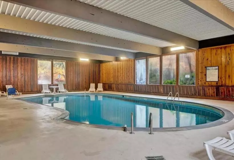 ホテル The Lodge Luxury Resort At Lake Harmony