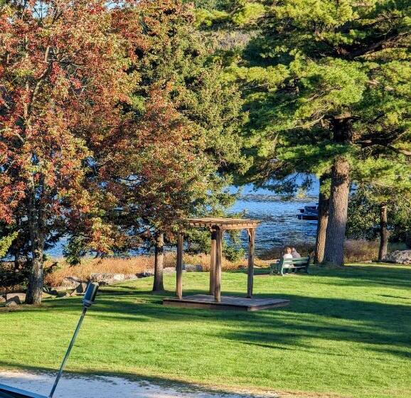 فندق The Lodge Luxury Resort At Lake Harmony