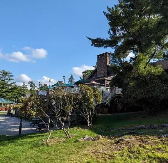 ホテル The Lodge Luxury Resort At Lake Harmony