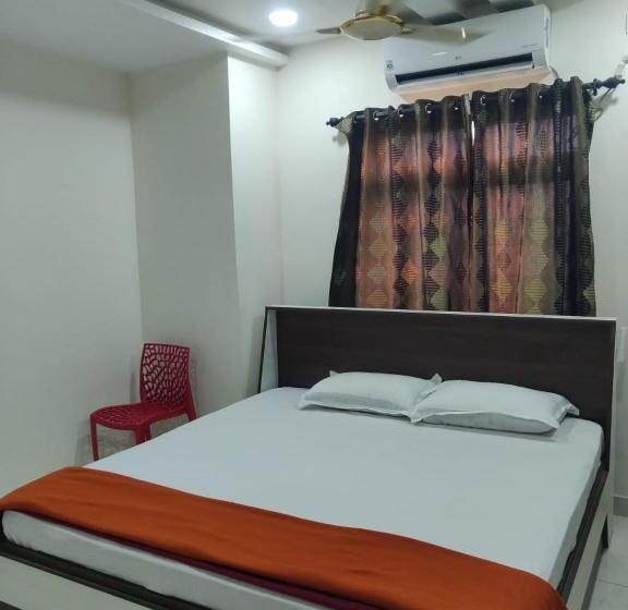 Отель Veda Residency