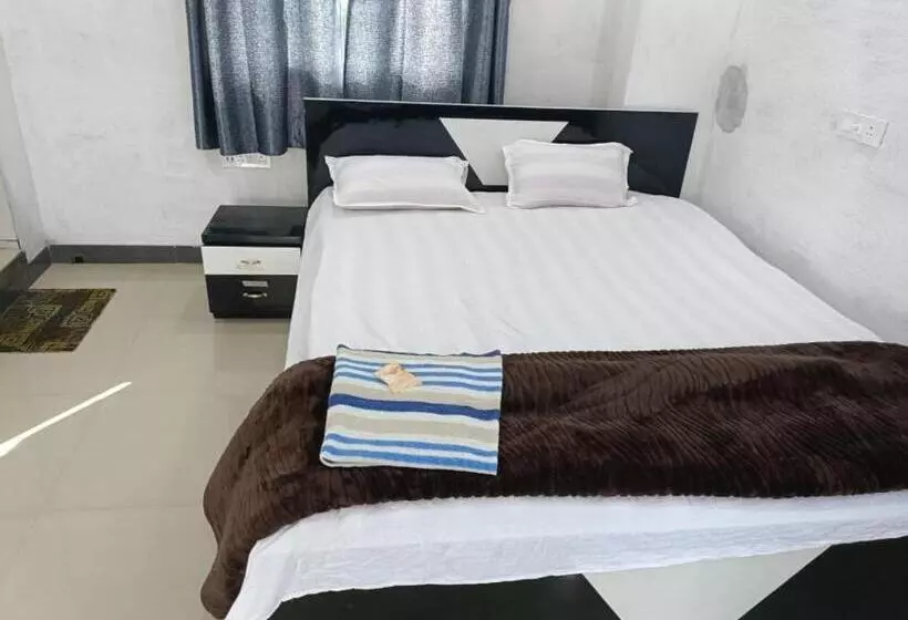 Majatalo Gangasagar Das Guest House