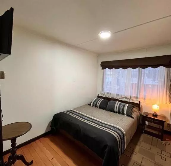 ペンション Hospedaje Anwandter Valdivia