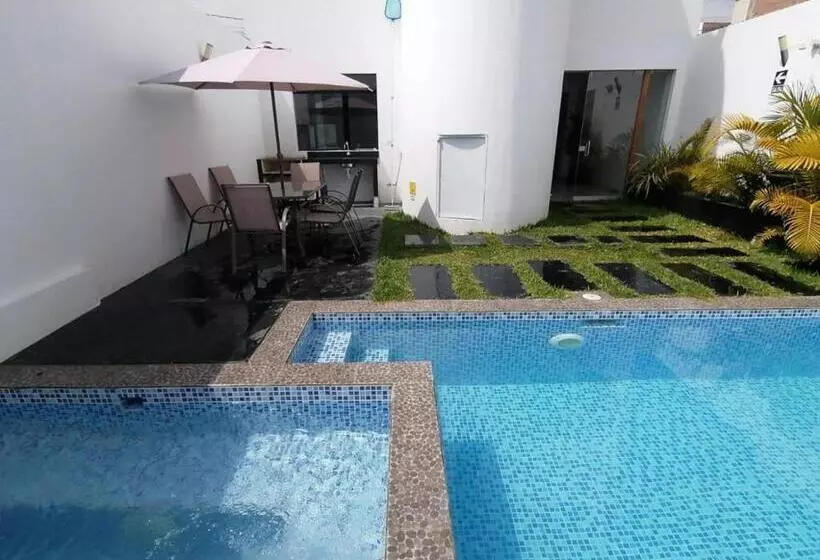 Majatalo Killamoon House Paracas