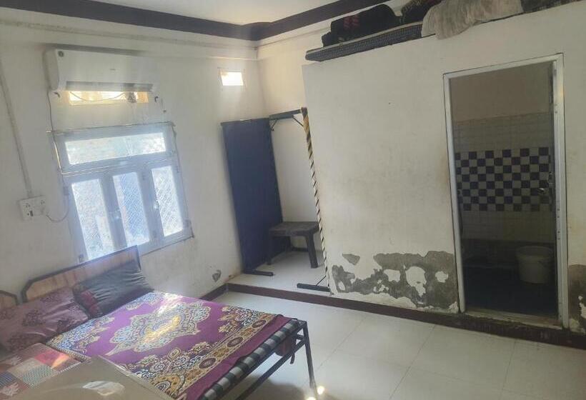 펜션 Mateshwari Guest House