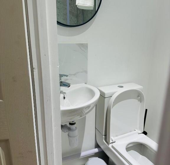 פנסיון Milne House