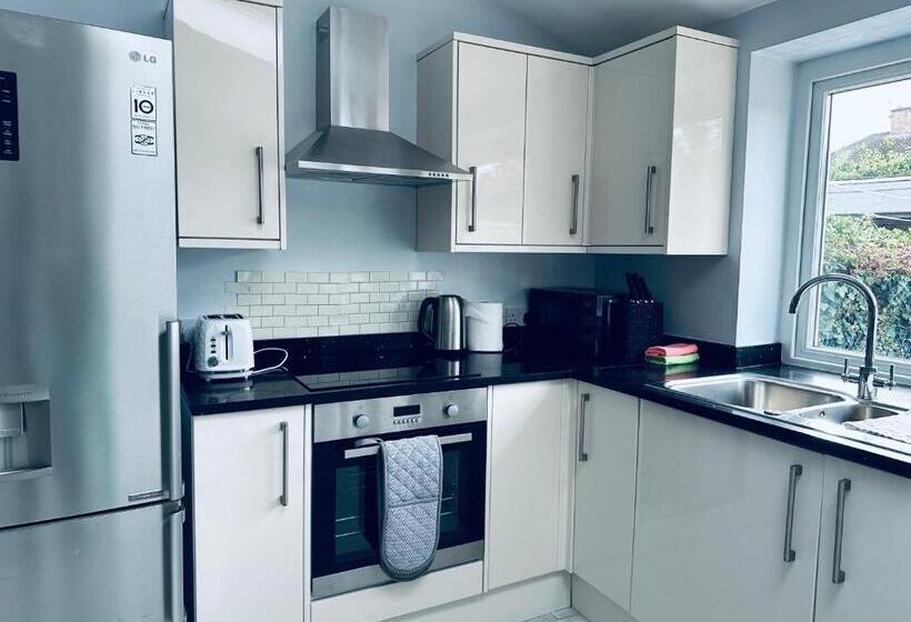 פנסיון Milne House