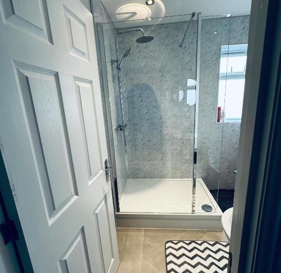 פנסיון Milne House