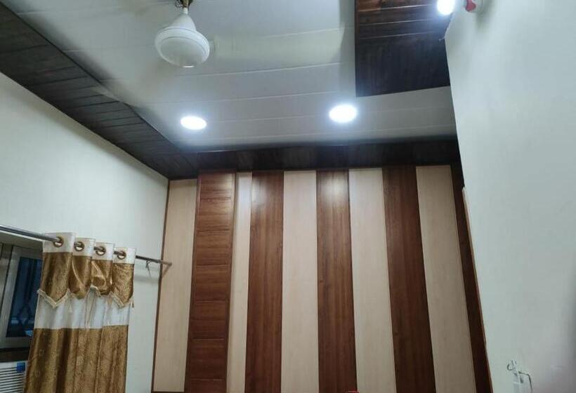 پانسیون Shree Kashi Guest House, Varanasi Near Temple 200 Meter