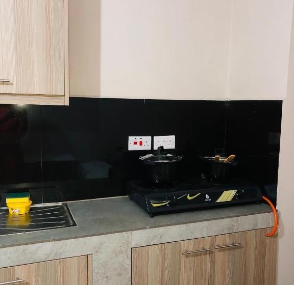 پانسیون Tsavo Embakasi